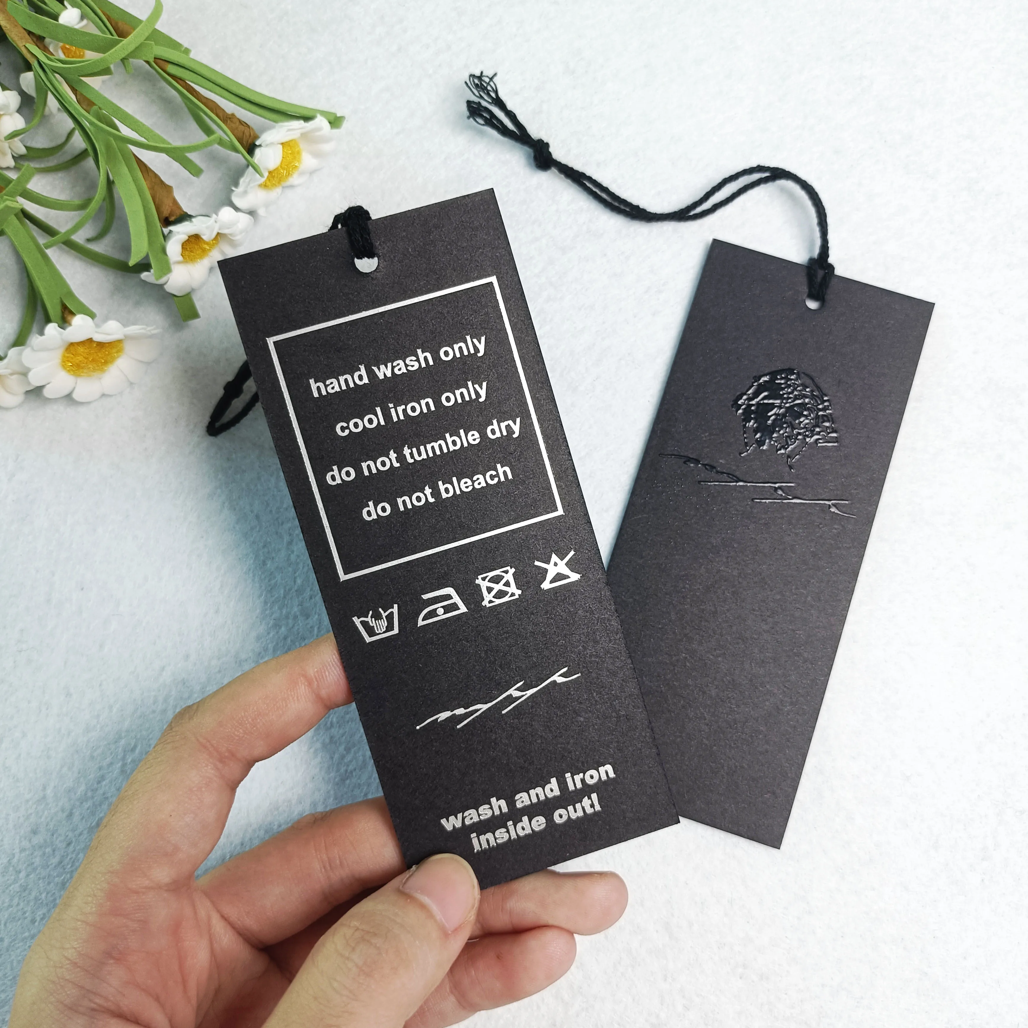 Factory Custom Hot Sale Hang Tags Garment Clothes Luxury Woven Label Tag/woven Label/ Clothing Labels for Clothes