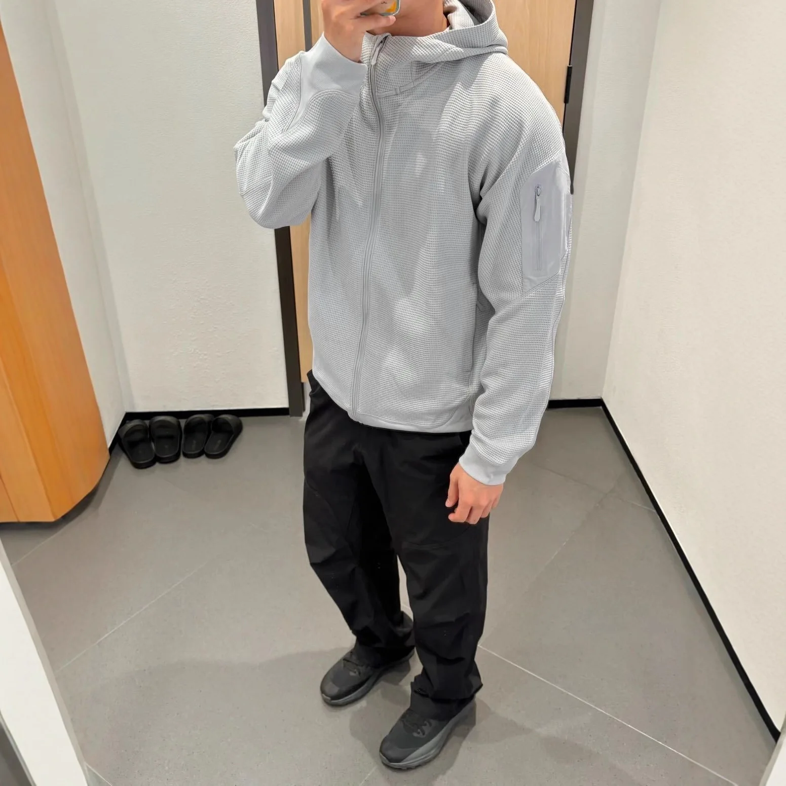 Autumn Winter Outdoor Slim Fleece Lined OLERA Hooded Solid Warm Windproof Zipper Bomber Jacket High-end Coat Men