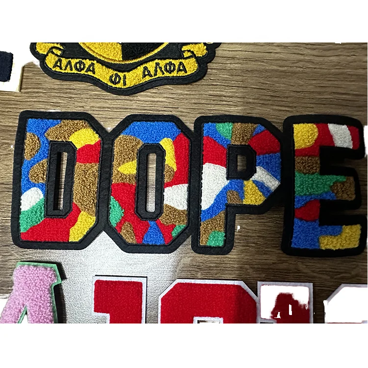 Woven 3D Embroidered Iron-On Patches for Clothing-Custom Logo Designer Badges (Felt Fabric) Wholesale