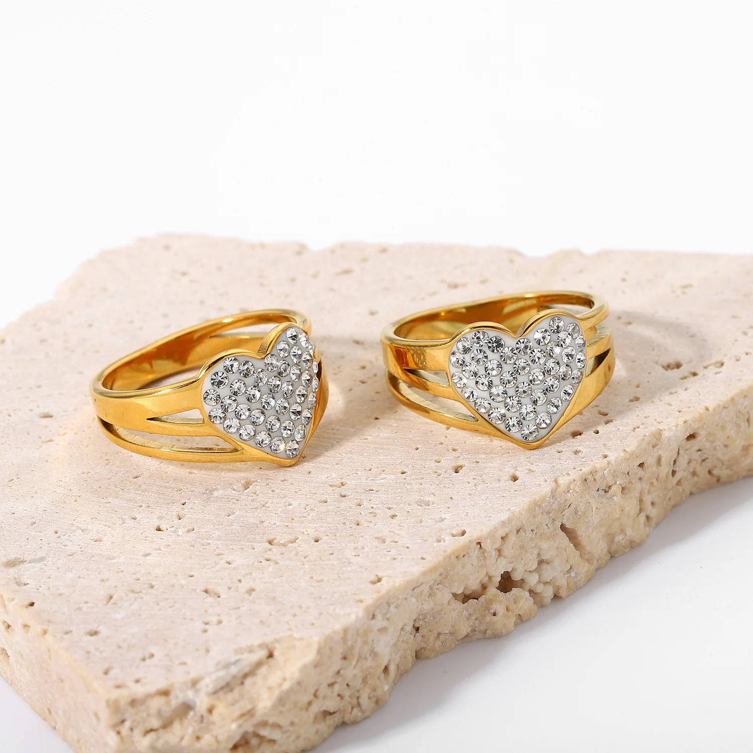 New Design Stainless Steel Rhinestone Cz Gold Plated Heart Signet Ring