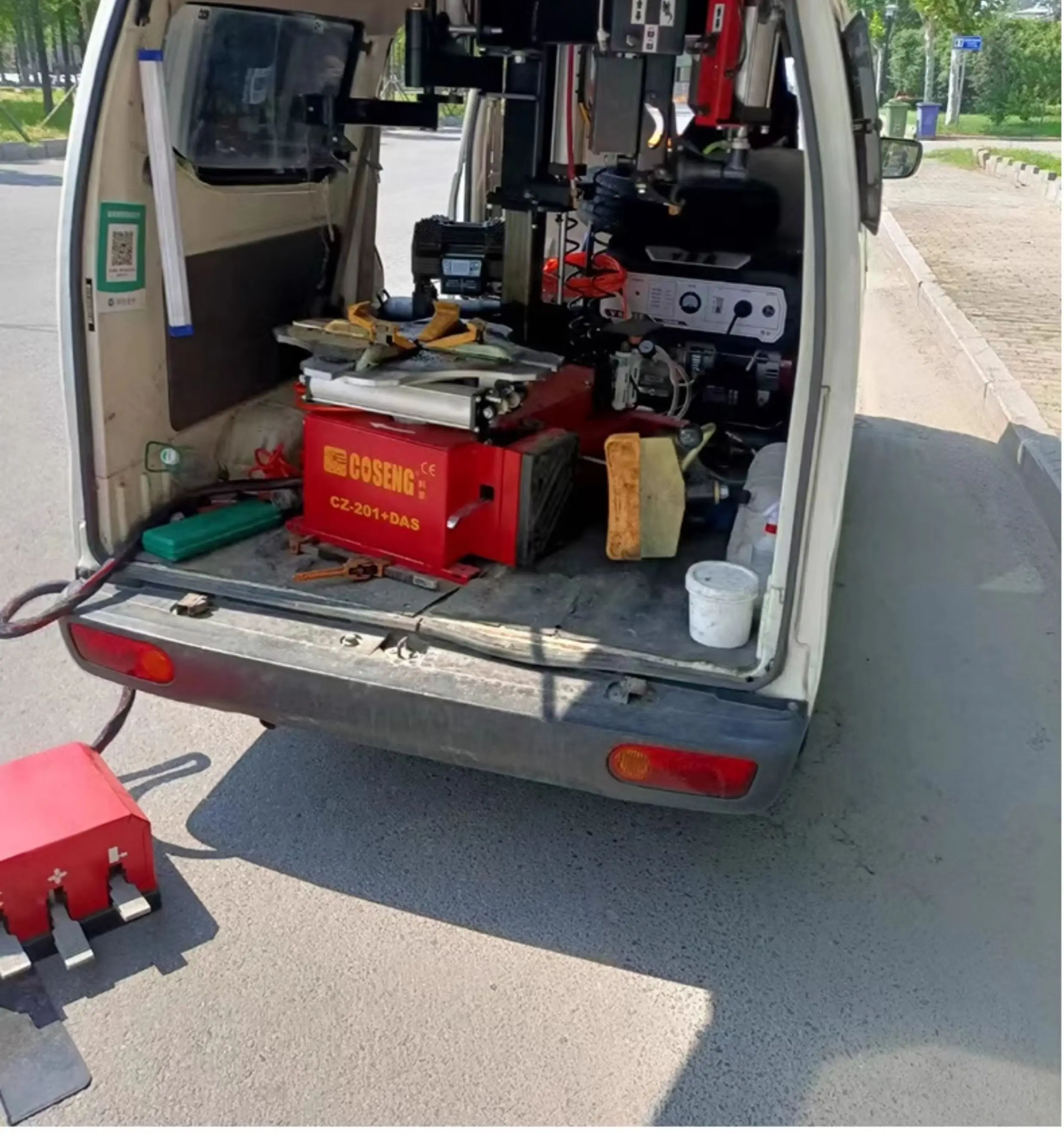 220V Certified Coseng CZ-288/CZ301L Mobile Tire Service Unit On-Board Tire Changer & Balancer Mobile Tire Shop