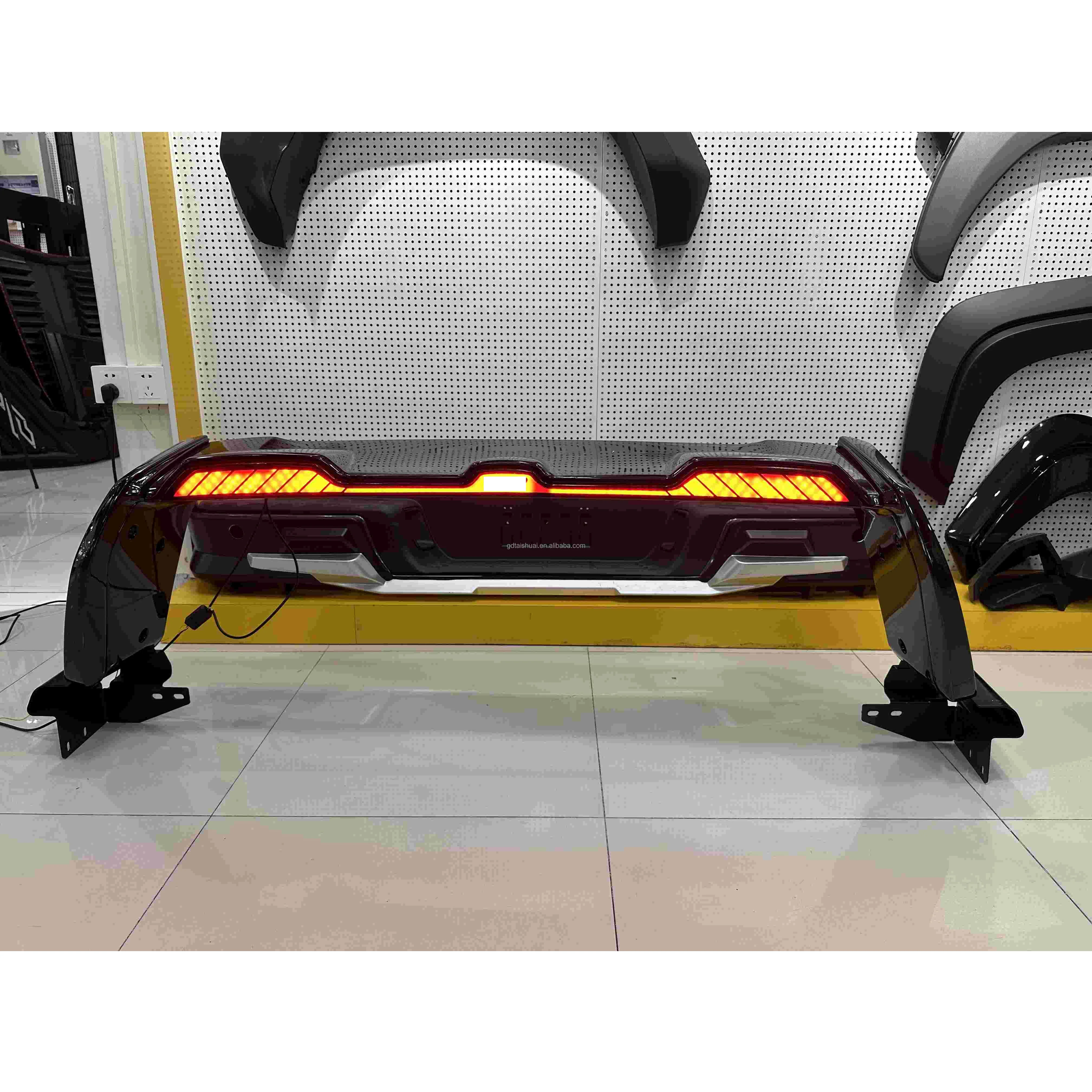 Pick up Truck 4X4 Accessories ABS Plastic Roll Bar for Hilux Revo Rocco Sport Bar with Light Rolling Frame